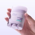 ISNTREE Onion Fresh Light Sun Stick SPF 50+ PA++++ 22g - Image 3