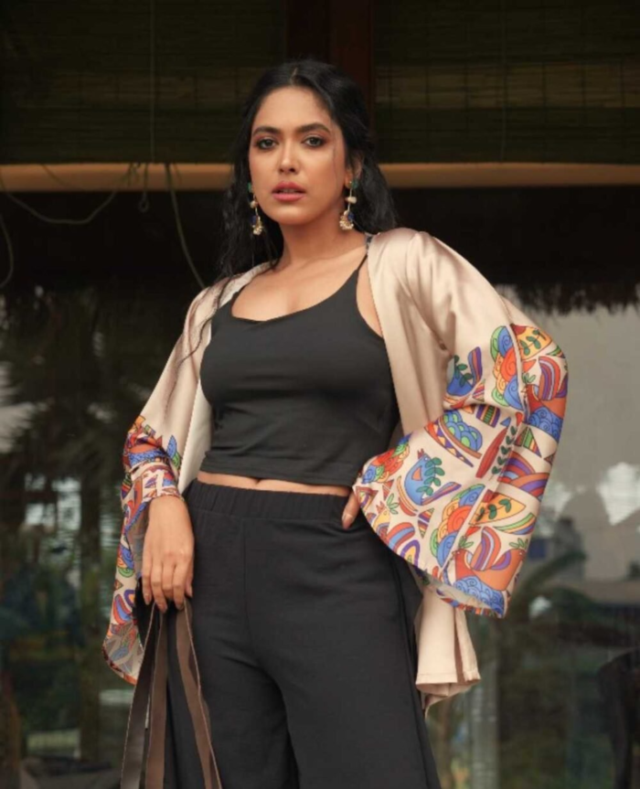 Birds of a Feather Silk Shrug – Ethereal Flutter - Image 2