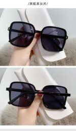 Multiplex Beautiful Stylish Modern Sunglasses for Women - Image 2